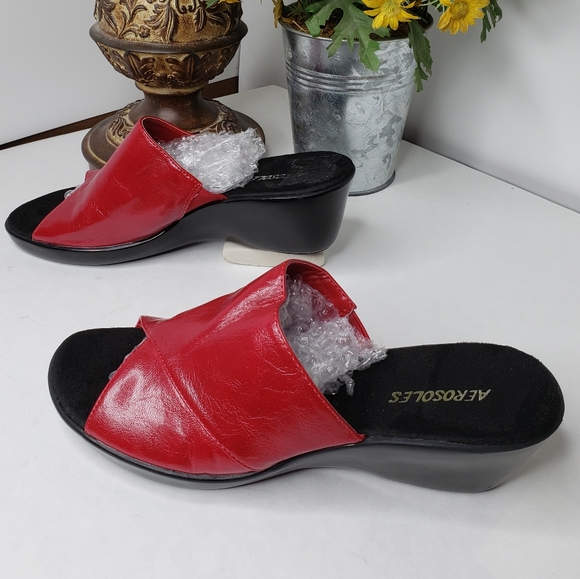 AEROSOLES Shoes - Aerosoles Yes Miss Red/Black Slip On Wedge size 10